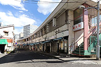 日ノ出町駅側から